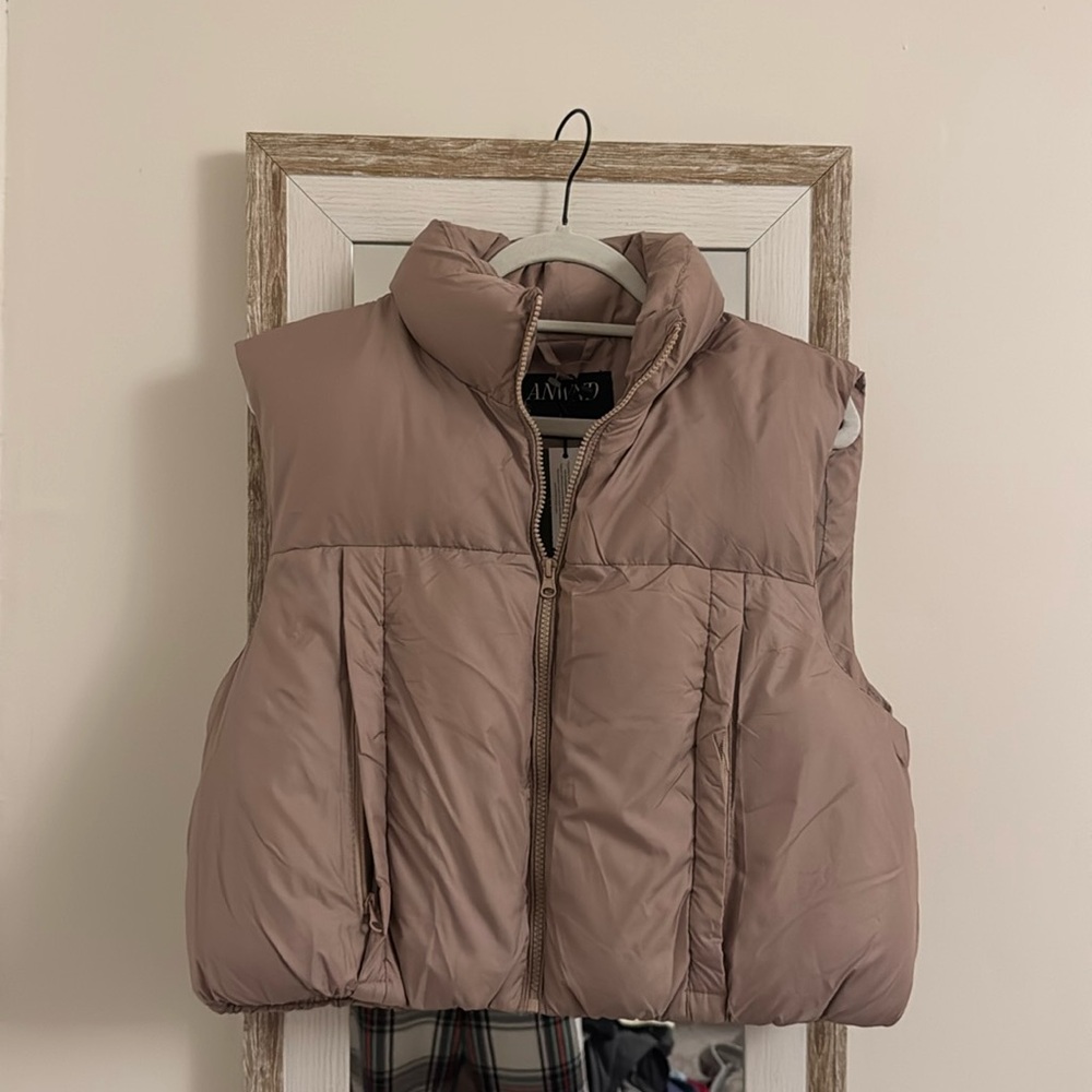 cropped puffer vest